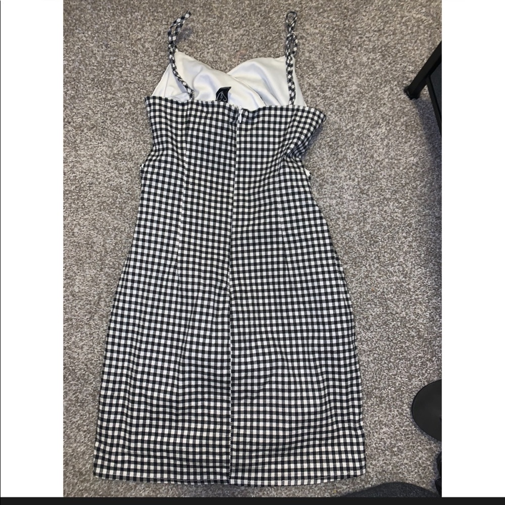 Dress - Picture 2 of 2